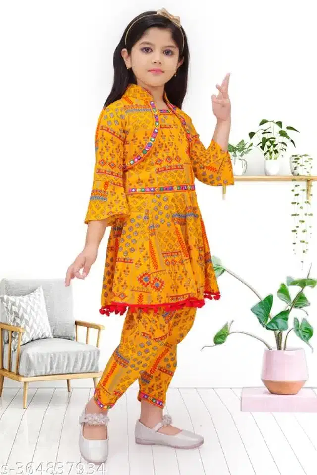 Cotton Blend Clothing Set for Girls (Yellow, 5-6 Years)