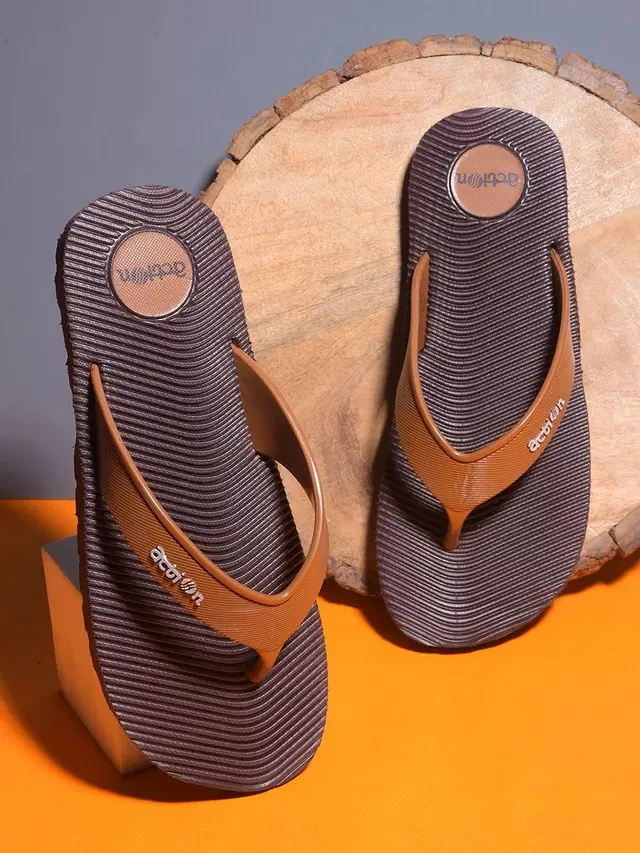 action Casual Flip Flops for Men (Brown, 6)