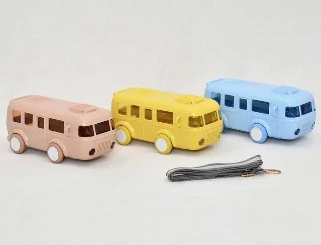 Plastic Bus Shape Sipper Bottle for Kids, Multicolor (1000 ml)