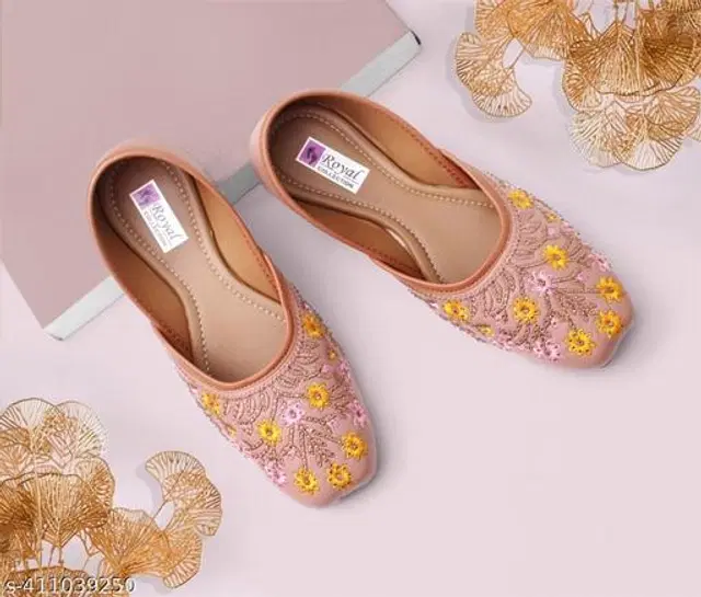 Juttis for Women (Peach, 6)