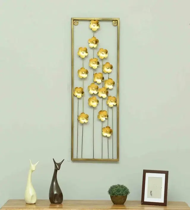 Metal Framed Leaf Wall Art In Gold Look