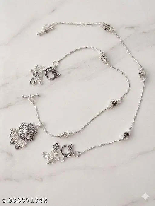 Elegant Anklets for Women (Silver, Free Size)