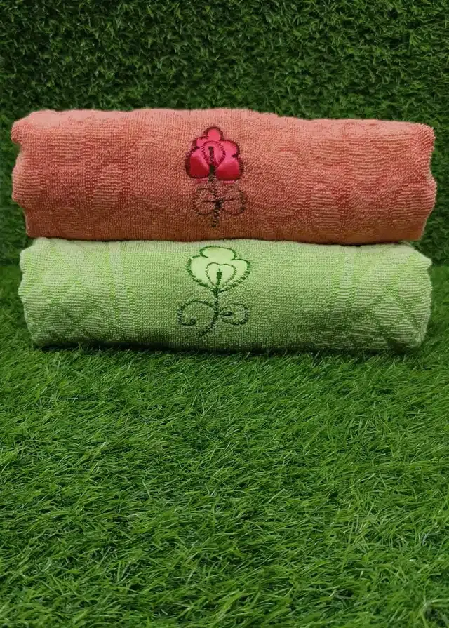 Bath Towel, Pack of 2, Red & Green, 27x54 inches