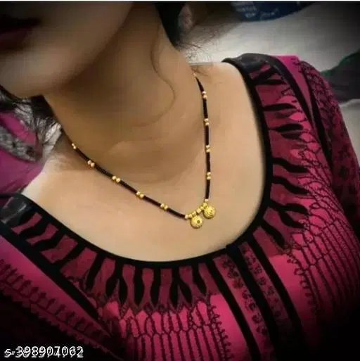 Single Strand Mangalsutra for Women (Gold, Short)