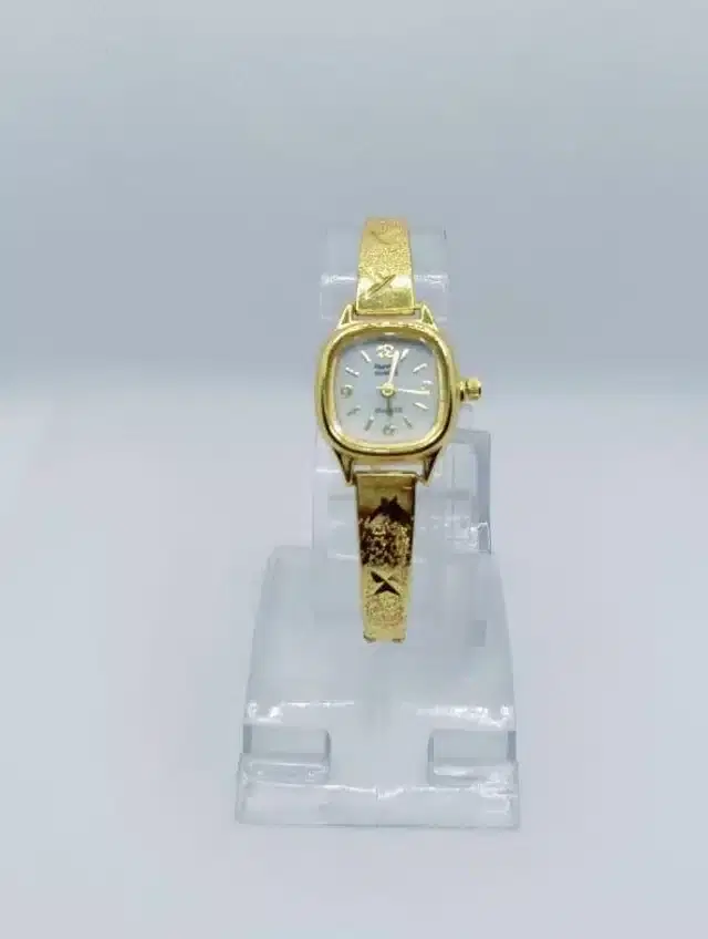 Analog Watch for Women (Gold)