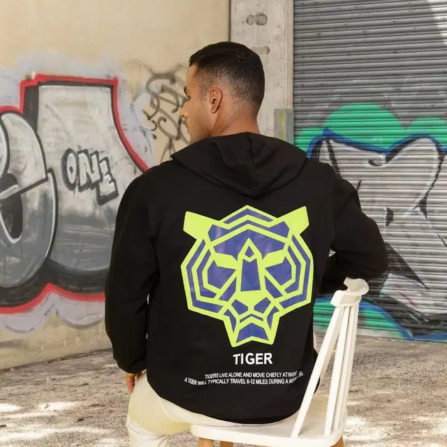 Fleece Graphic Sweatshirt For Men, Black (L)