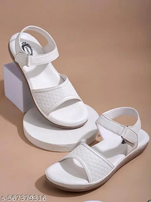 Shoetopia Girls Sandals White Size 3.0