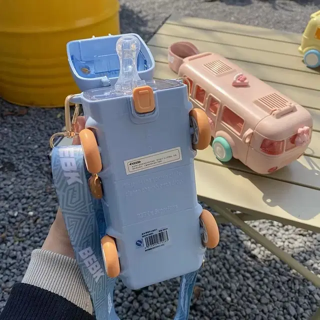 Plastic Bus Shape Sipper Bottle for Kids, Multicolor (1000 ml)