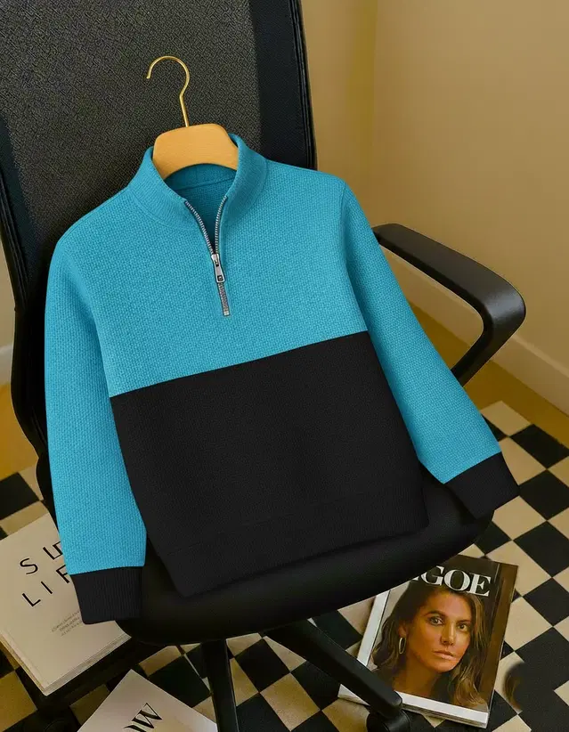 Cotton Blend Colorblocked Sweatshirt for Men, Blue & Black (M)