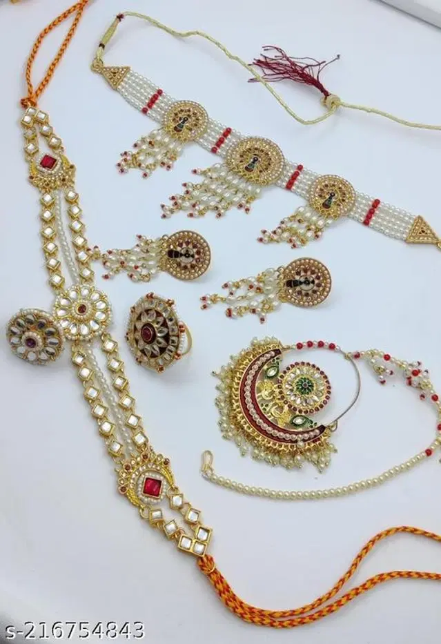 Alloy Jewellery Set for Women, Set of 1 (Multicolor)