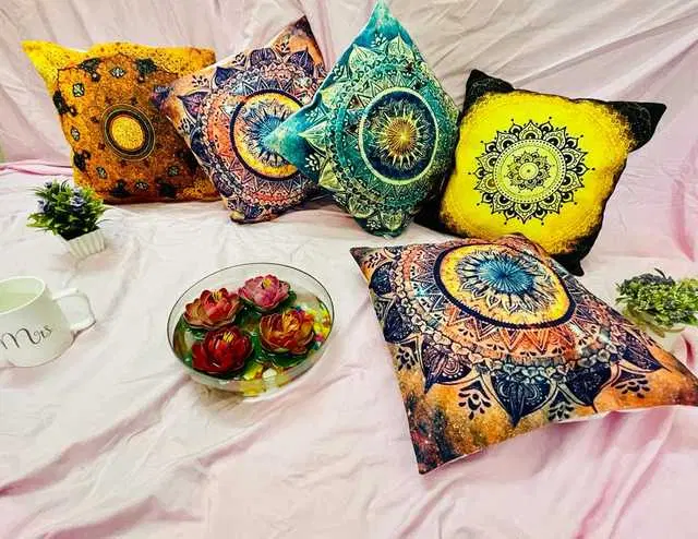 Cushion cover with zip Closure, Set of 5, 16 X 16 Inches, Multicolor, A-317