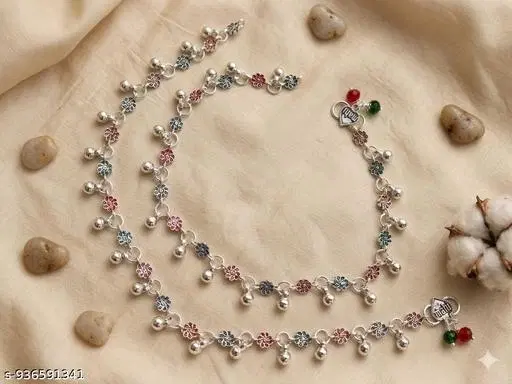 Elegant Anklets for Women (Silver, Free Size)
