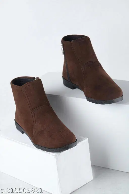Boots for Women (Brown, 4)