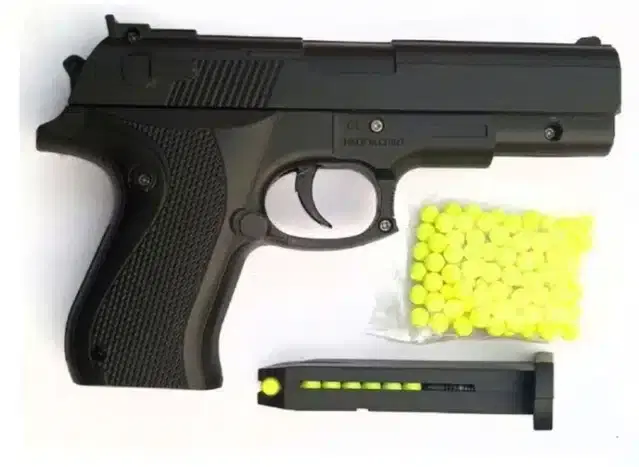 Plastic Gun Toys with 60 Pcs Bullets for Kids, Black & Yellow