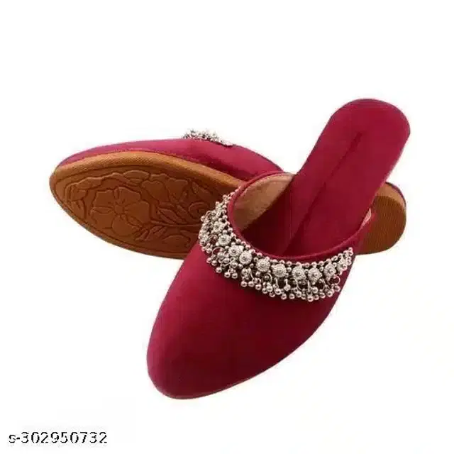 Mojaris for Women (Red, 5)