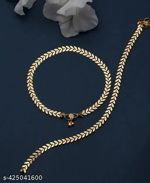 Gold Leaf shape simple light weighted anklet for women and girls Silver Anklet