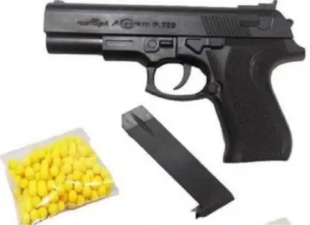 Plastic Gun Toys with 60 Pcs Bullets for Kids, Black & Yellow