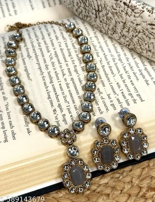 Handicraft Premium Quality Kundan Jewellery Set for Women, Grey