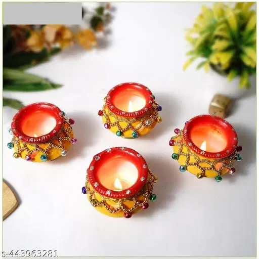 Handmade Matka Shape Candles for Home Decoration, Pack of 4
