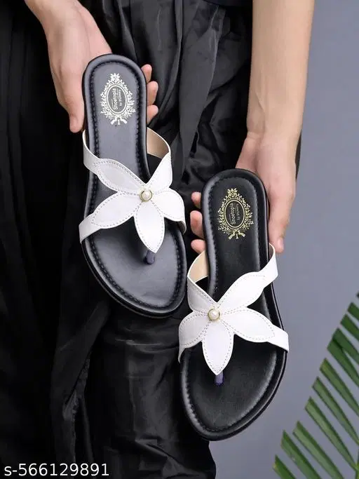 Shoetopia Girls Embellished Flat Sandals Black Size 6