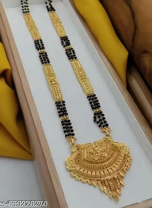 Big pendant mangalsutra for Women (Gold, 28 inch)