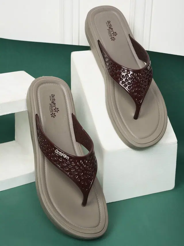 action Flip Flops (Brown, 4)