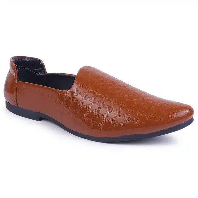 Juttis for Men (Tan, 6)