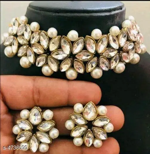 Women's Alloy Gold Plated Jewellery Set