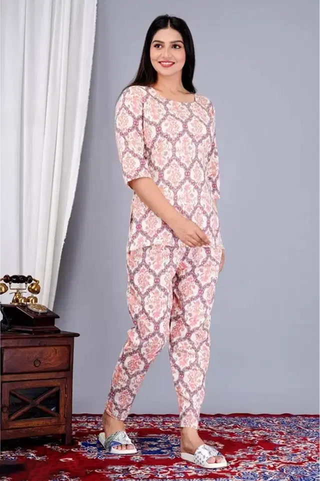 Women's Light Pink Cotton Printed Night Suit Top and Pyjama Co-ord Sets (M)