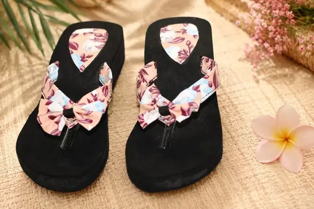 Solid Flip-flops for Women (Pink, 3)