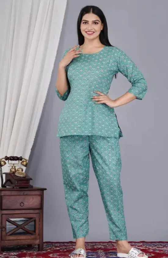 Green Women's Printed Cotton Night Suit Set,  (M)