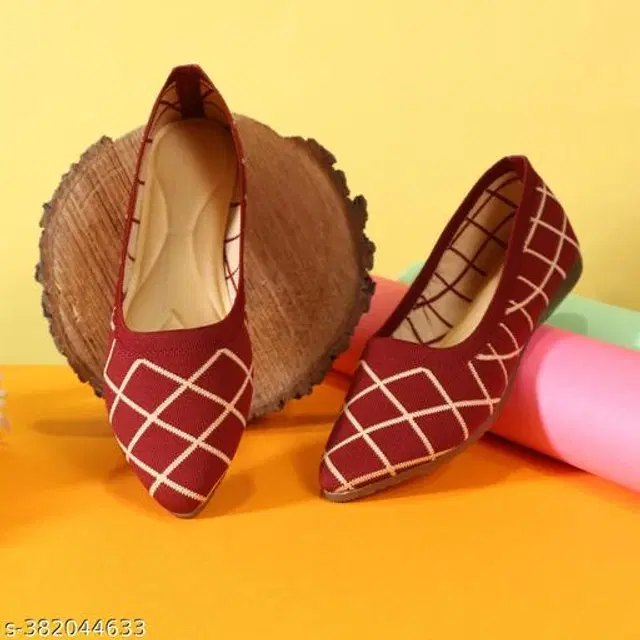 Juttis for Women (Maroon & Beige, 6)