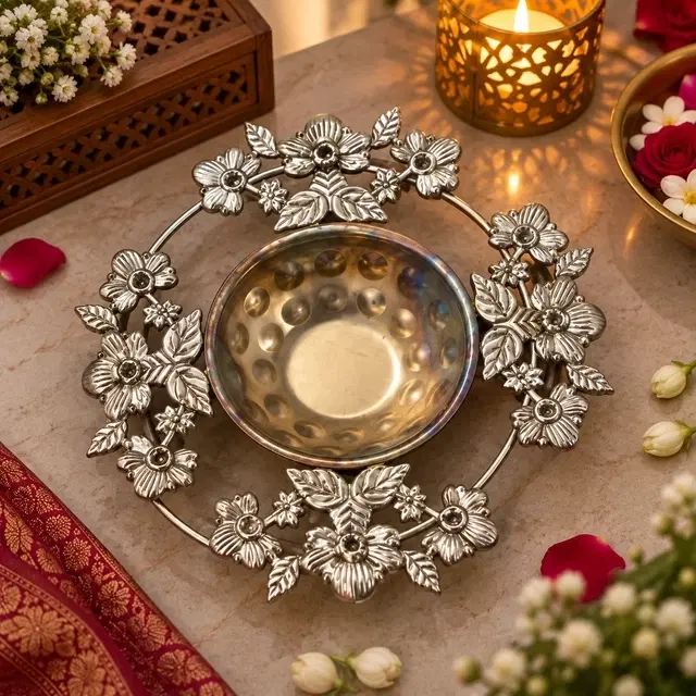 Metal Decorative Urli 6.5 Inch, Traditional Urli For Pooja, Home, Temple & Diwali Decor