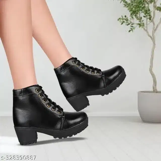 Boots for Women (Black, 5)
