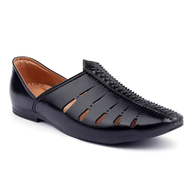 Juttis for Men (Black, 7)