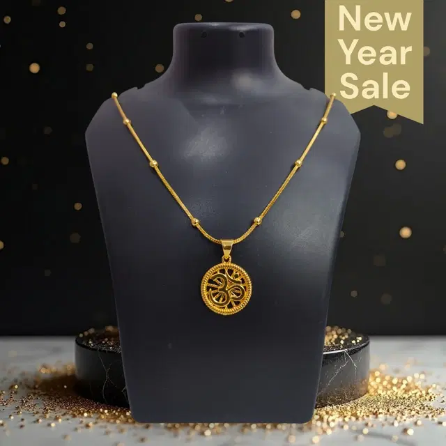 Alloy Chain with Pendant for Women, Set of 1 (Gold)