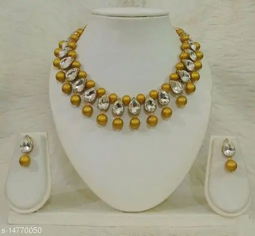 Beautiful Kundan Necklace Set for Women & Girls, Golden