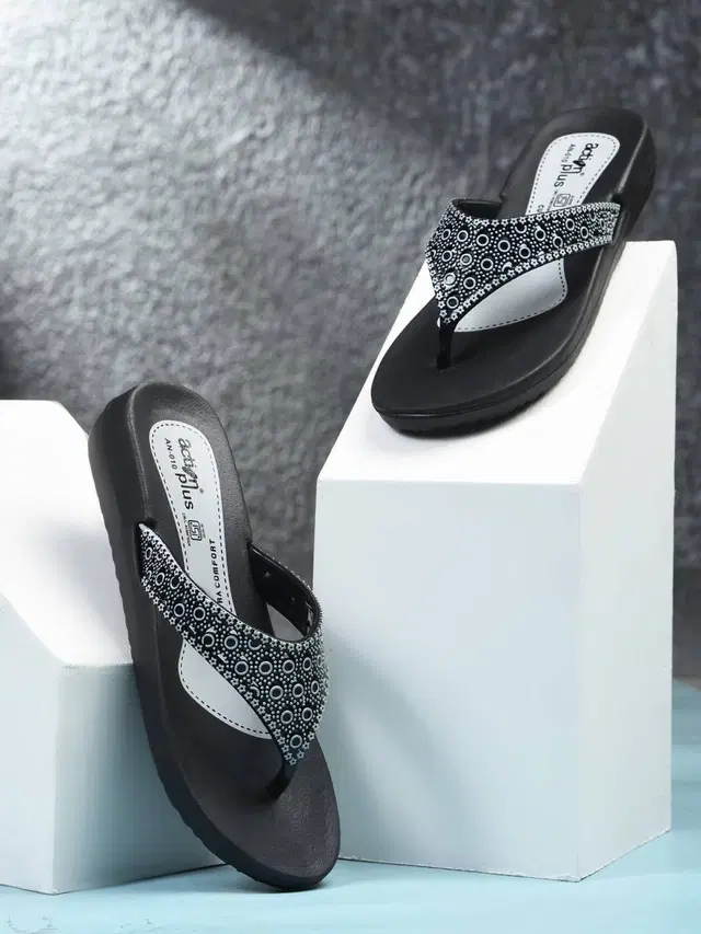 action Flip Flops (Black, 7)