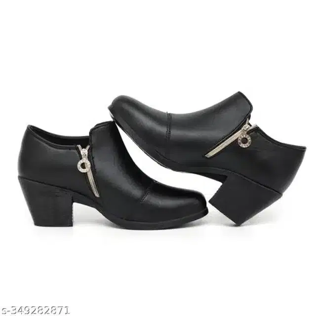 Boots for Women (Black, 6)