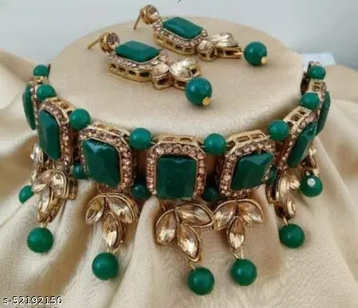 Diva Fancy Chokar Jewellery set