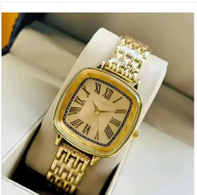 Analog Watch for Women (Gold)