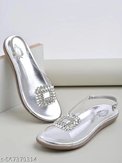 Shoetopia Girls Flat Sandals Silver Size 7.0