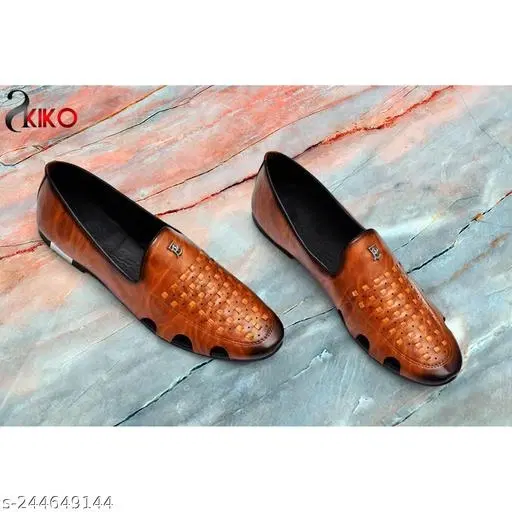 Juttis for Men (Tan, 7)