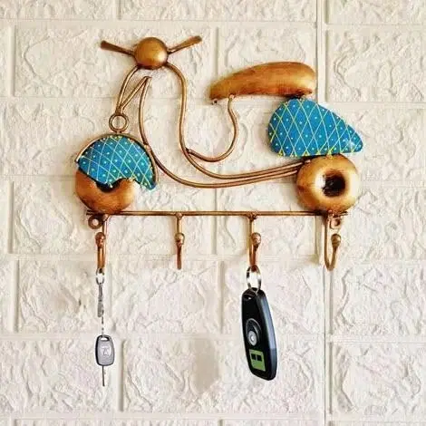 Metal Key Hanger Scooter Wall Hanging, Multicolor, 19x21x3