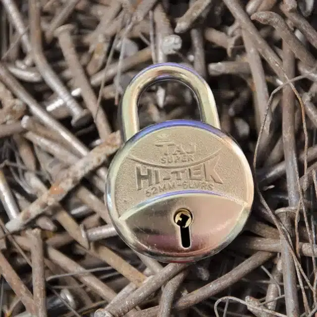 Stainless Steel Door Lock & Key, Silver