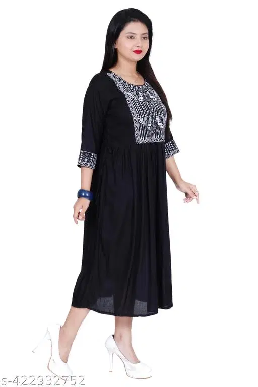 Elegant Gown for Women (Black, XS)