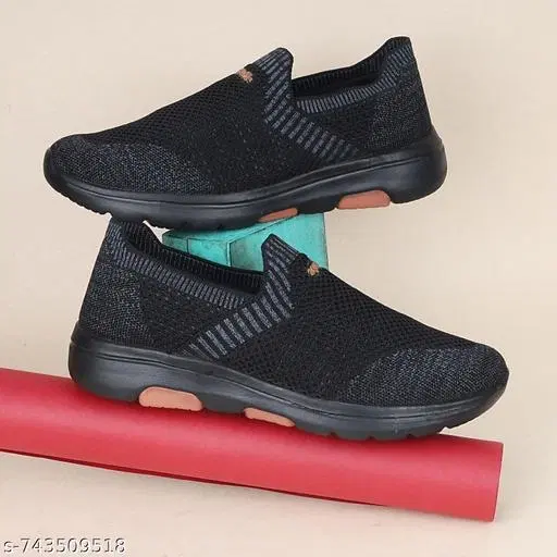 Aqualite Mesh Sports Shoes for Men (Black, 7)