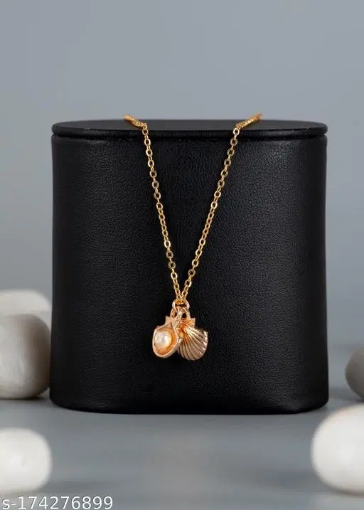 Copper Pendant for Women (Gold, Free Size)