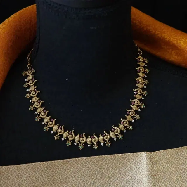 Zircon Gold-plated Necklace Set for Women (Yellow, Free Size)