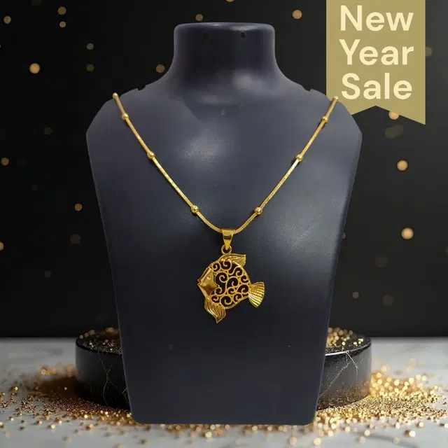 Alloy Chain with Pendant for Women, Set of 1 (Gold)